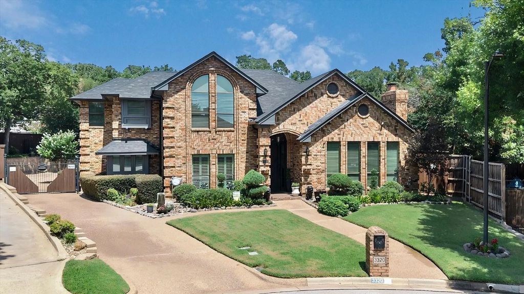 3320 Thorntree Court, Arlington