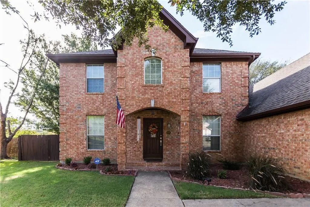 6103 Crystalwood Court, Dallas