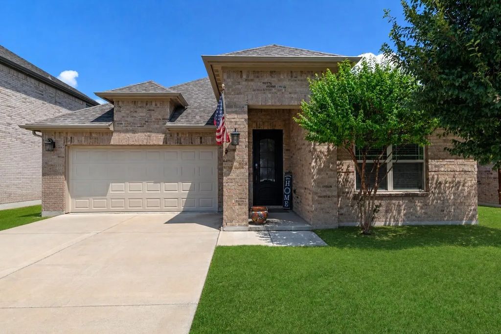 10324 Lakemont Drive, Fort Worth