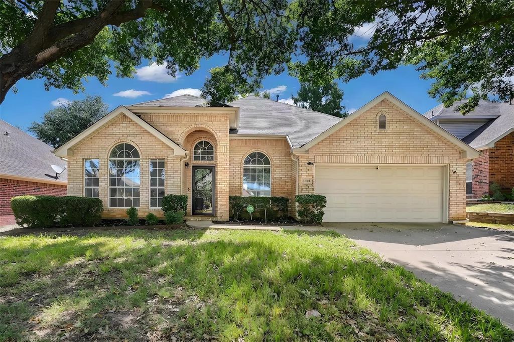 1004 Tennison Drive, Euless