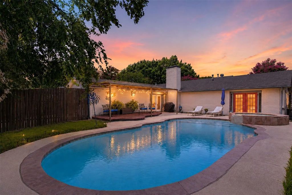 12326 Cedar Bend Drive, Dallas