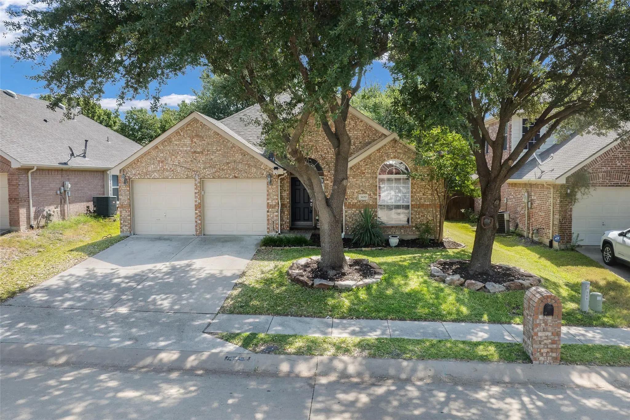 Photo of Listing #21355489