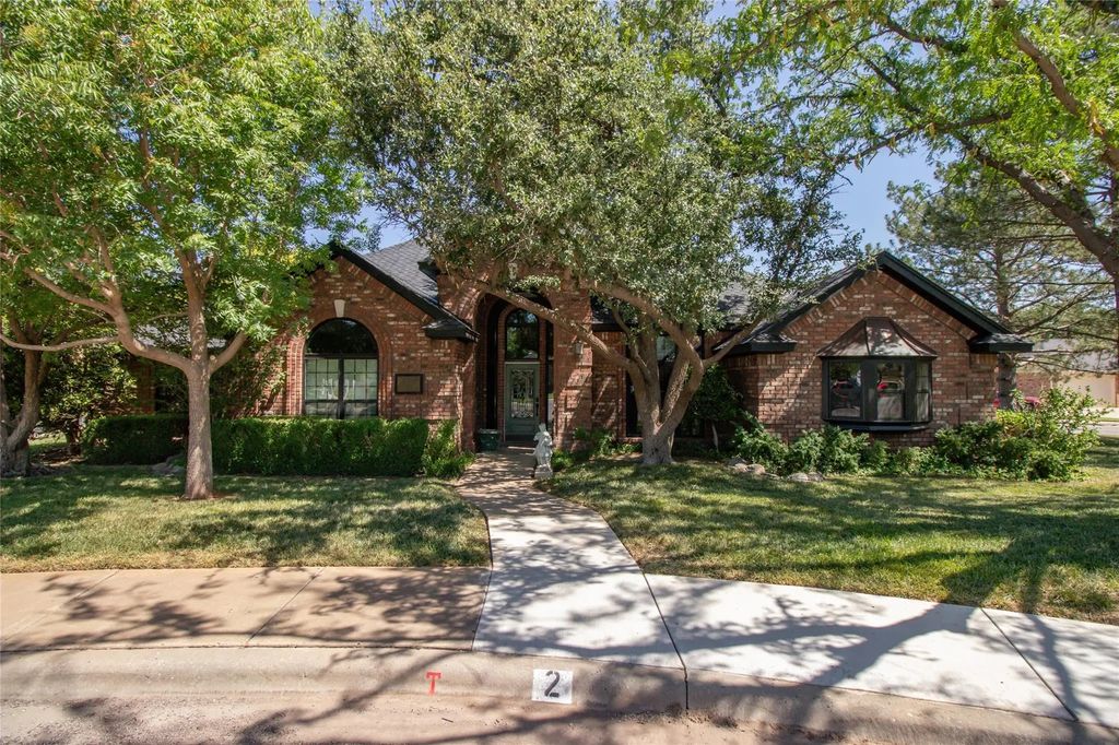 2 Sutton Place, Amarillo