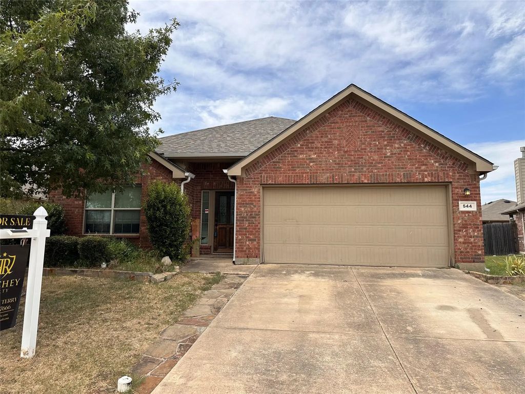 544 Bromeliad Drive, Fort Worth