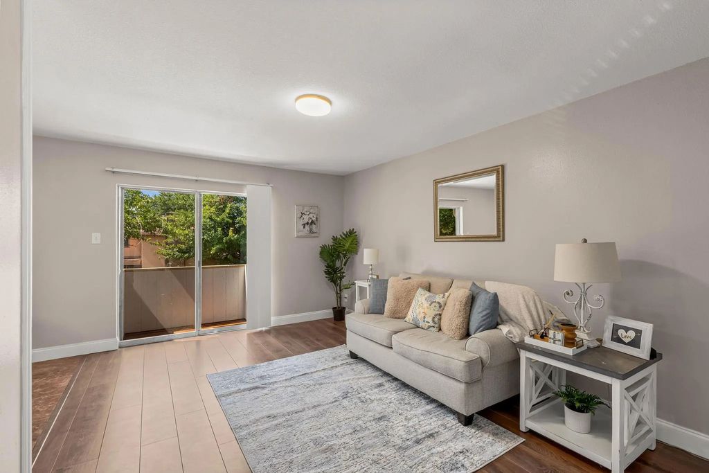 5809 Harvest Hill Road 2055, Dallas