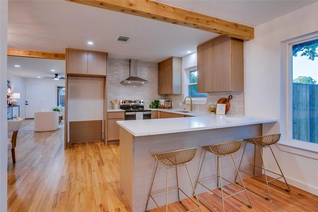 1807 S Vernon Avenue, Dallas