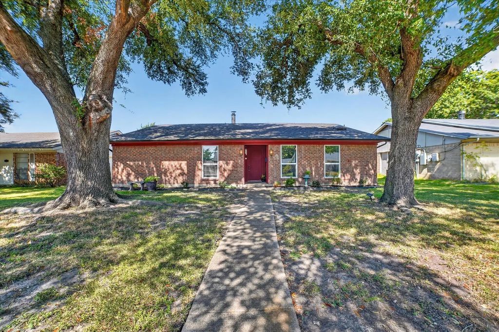 1413 Long Shadow Lane, Mesquite