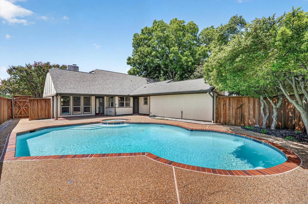 2004 Hondo Drive, Plano