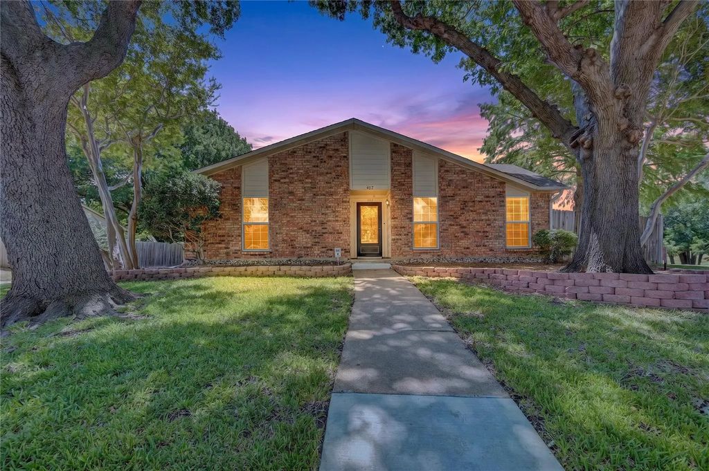 407 Woodhurst Drive, Coppell