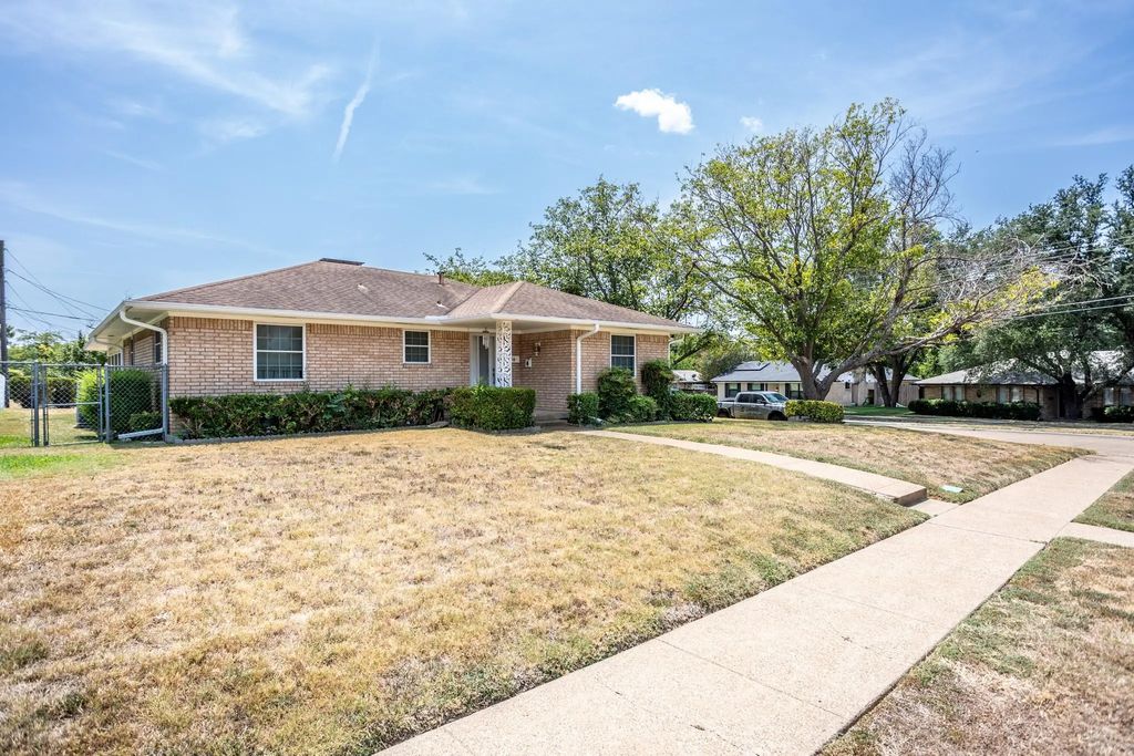 950 Sycamore Lane, Lancaster
