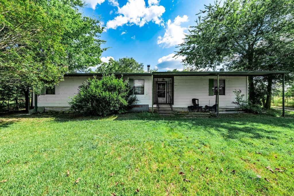 7801 W Interstate Highway 30, Cumby