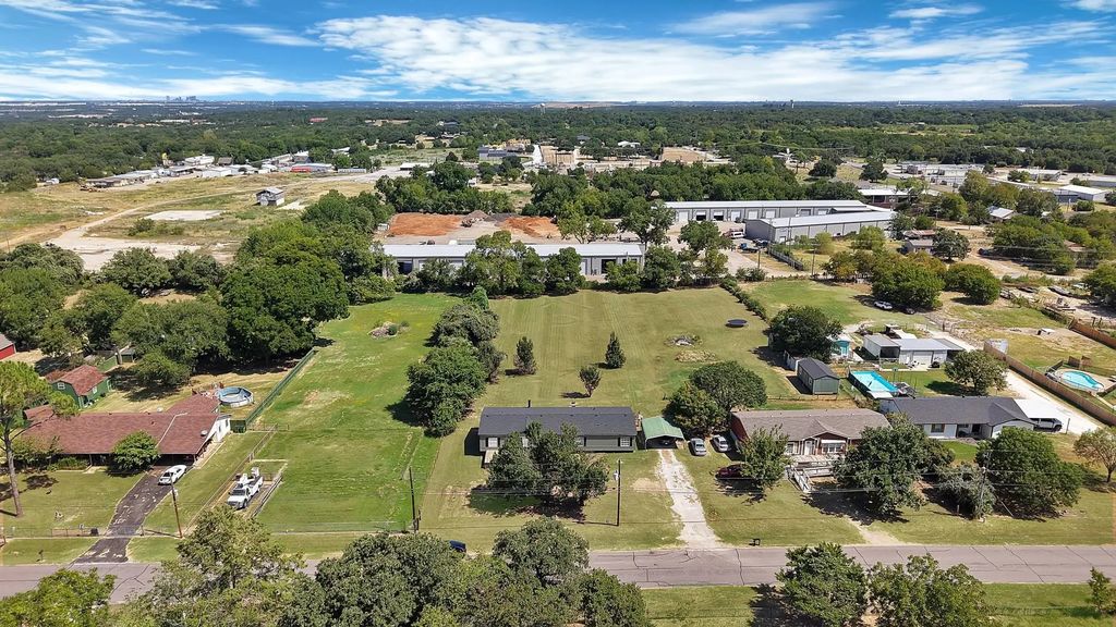 212 Ponderosa Lane, Burleson