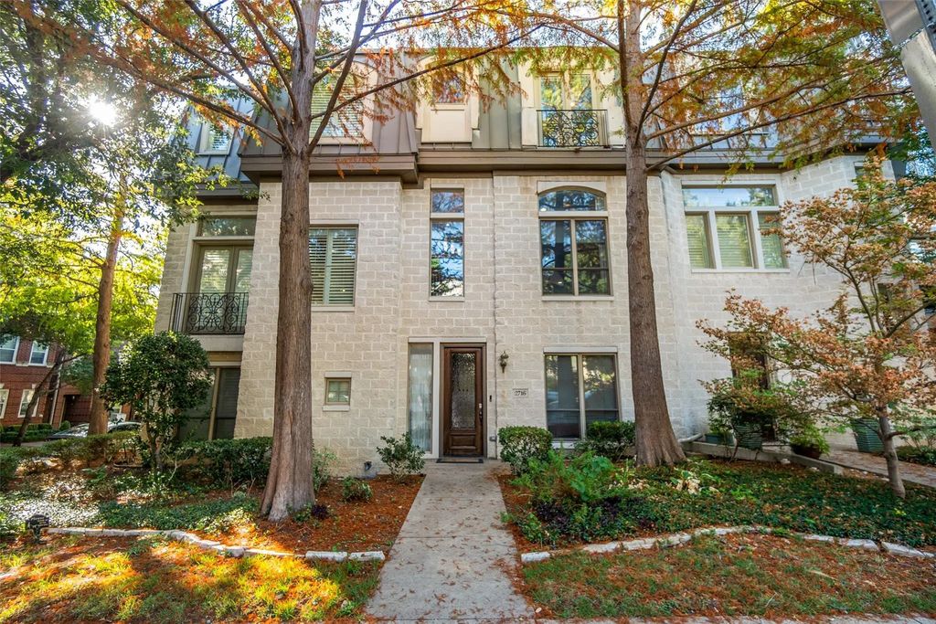 2716 Hibernia Street, Dallas