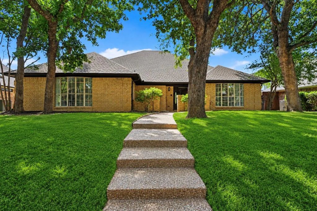 4504 Lake Park Drive, Arlington
