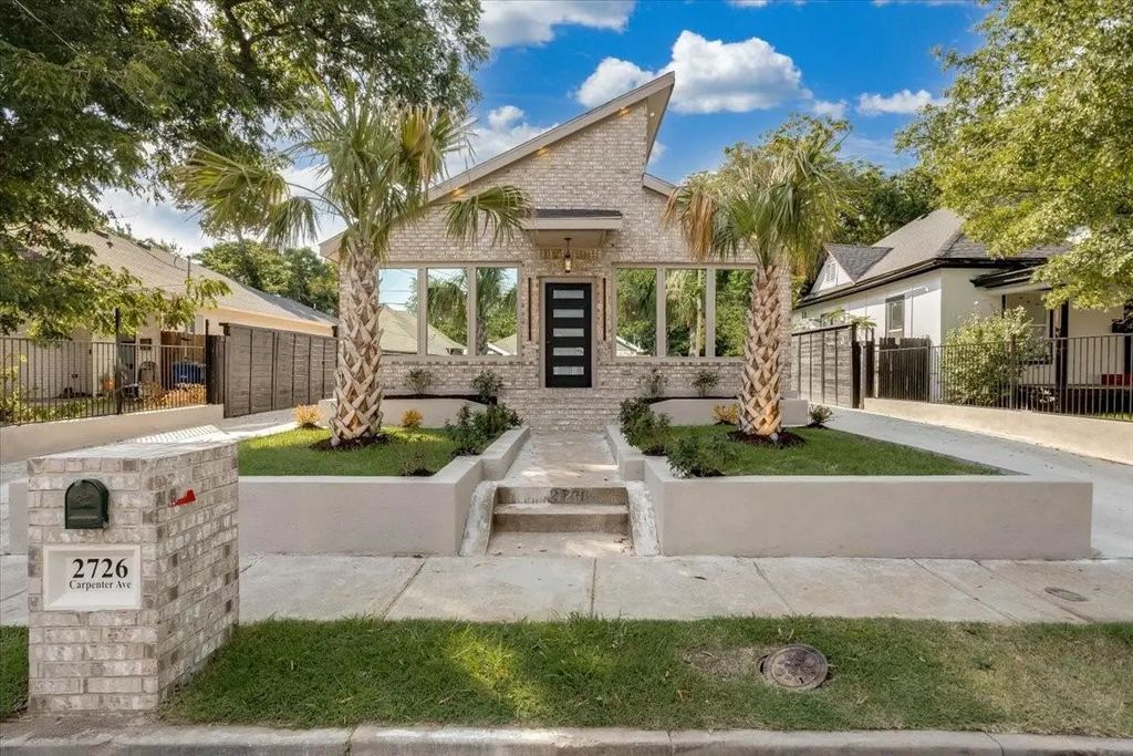 2726 Carpenter Avenue, Dallas