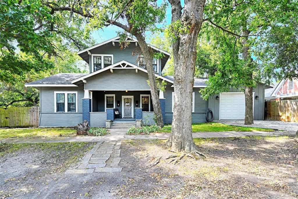 309 W Walnut Street, Whitewright