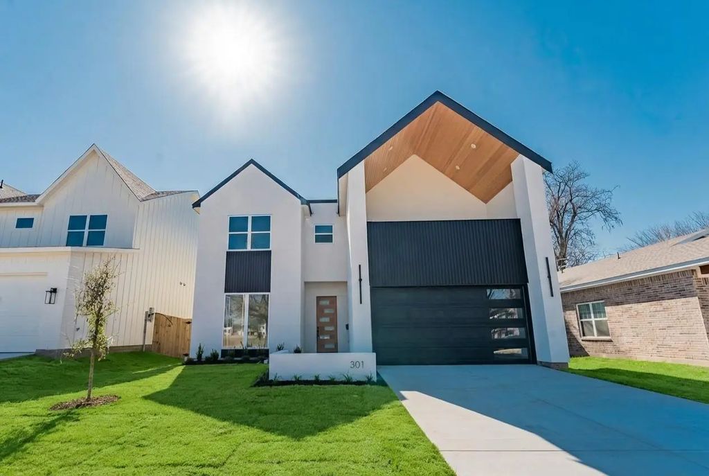 3018 Rochester Street, Dallas