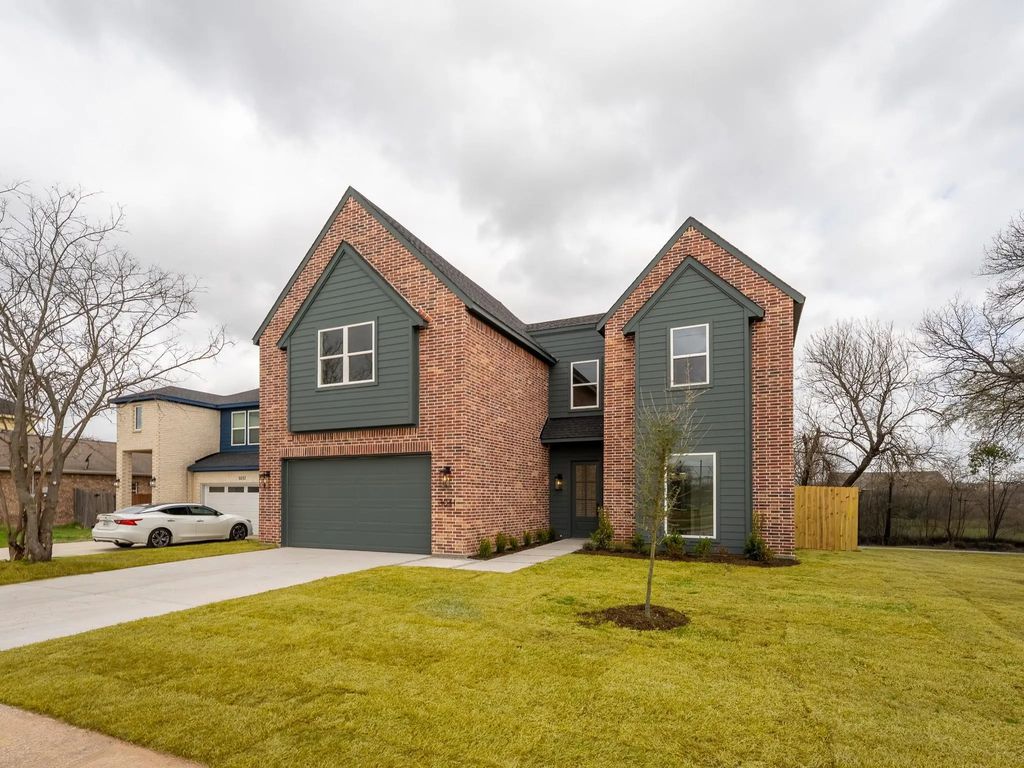 3041 Valentine Street, Dallas