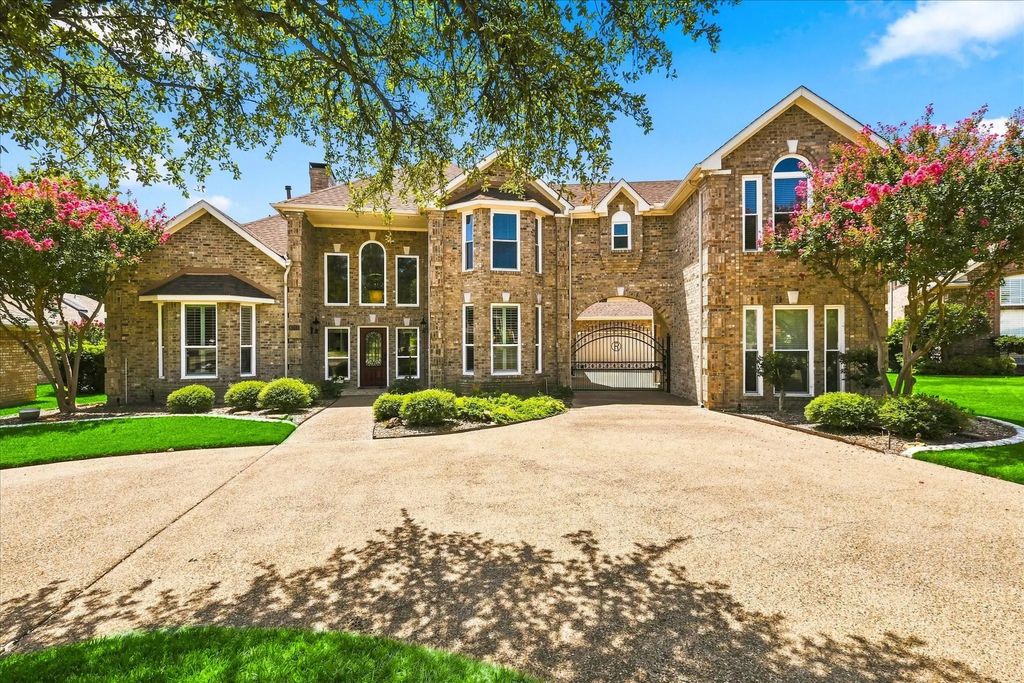 6301 Mesa Ridge Drive, Fort Worth
