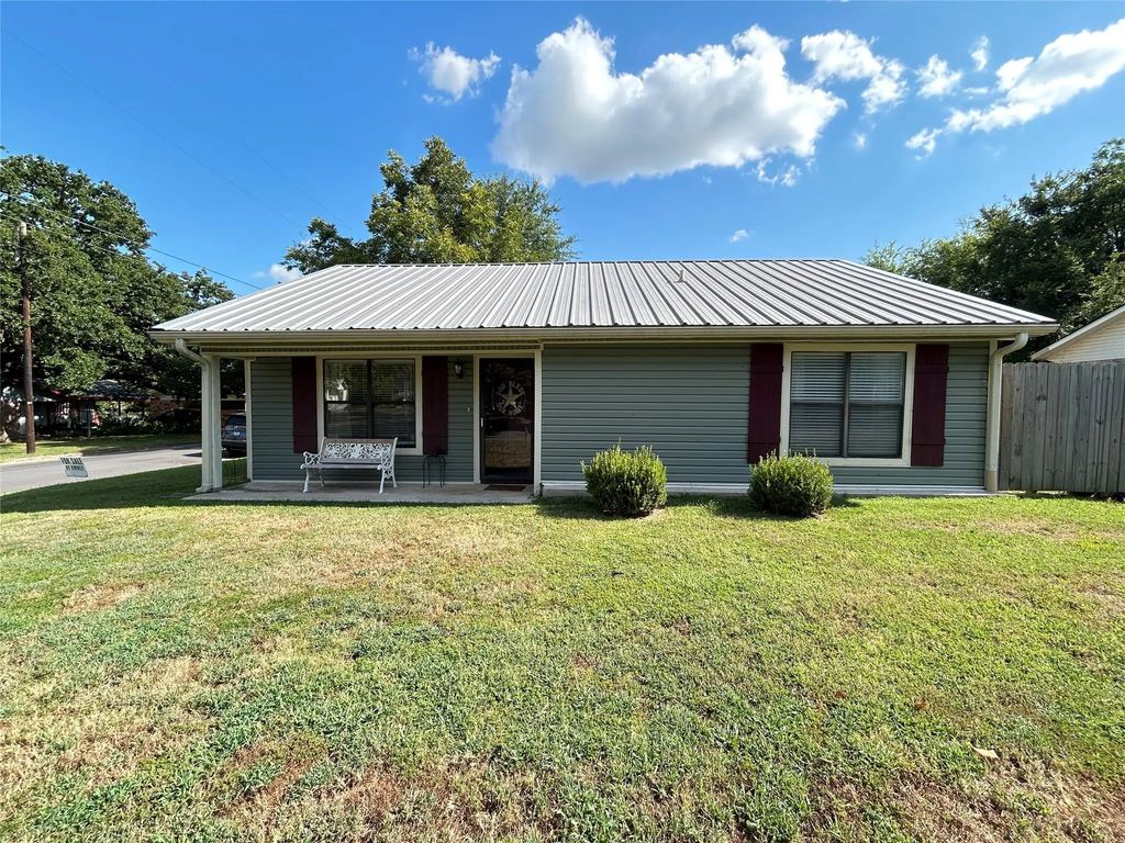 601 Locust Street S, Sulphur Springs