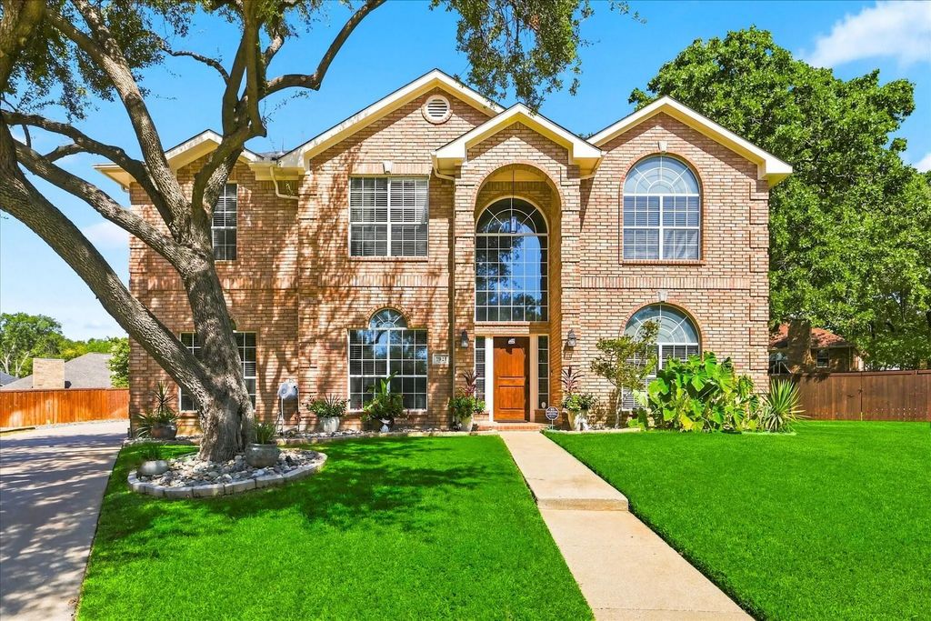 2921 Oak Bend Court, Flower Mound