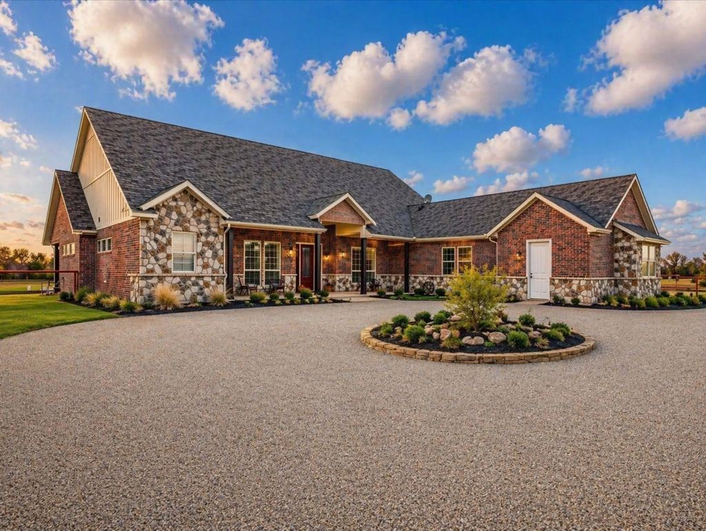 8636 Morgan Road, Blue Ridge