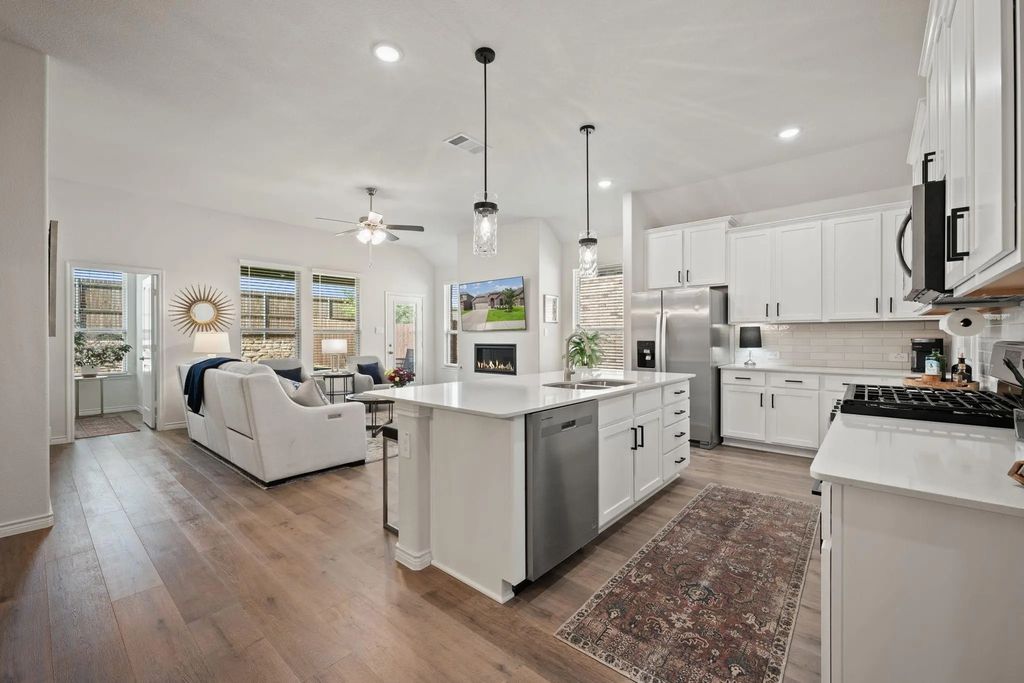 10408 Bluestone Lane, Aubrey