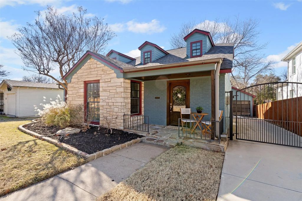 2548 Walsh Court, Fort Worth