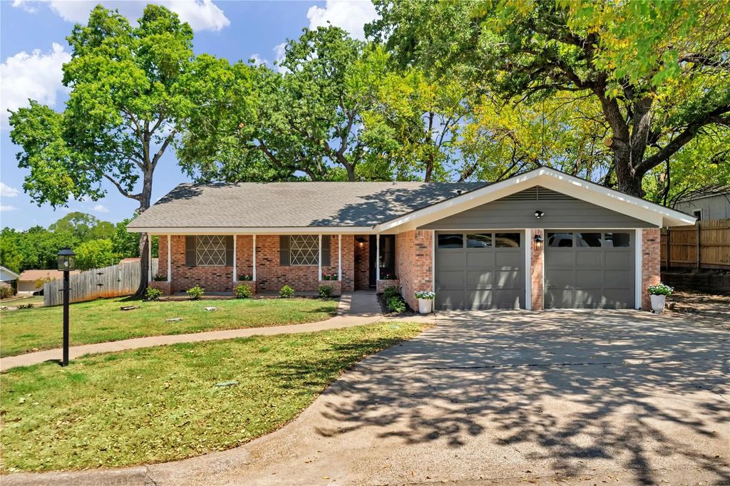 601 State Street, Weatherford