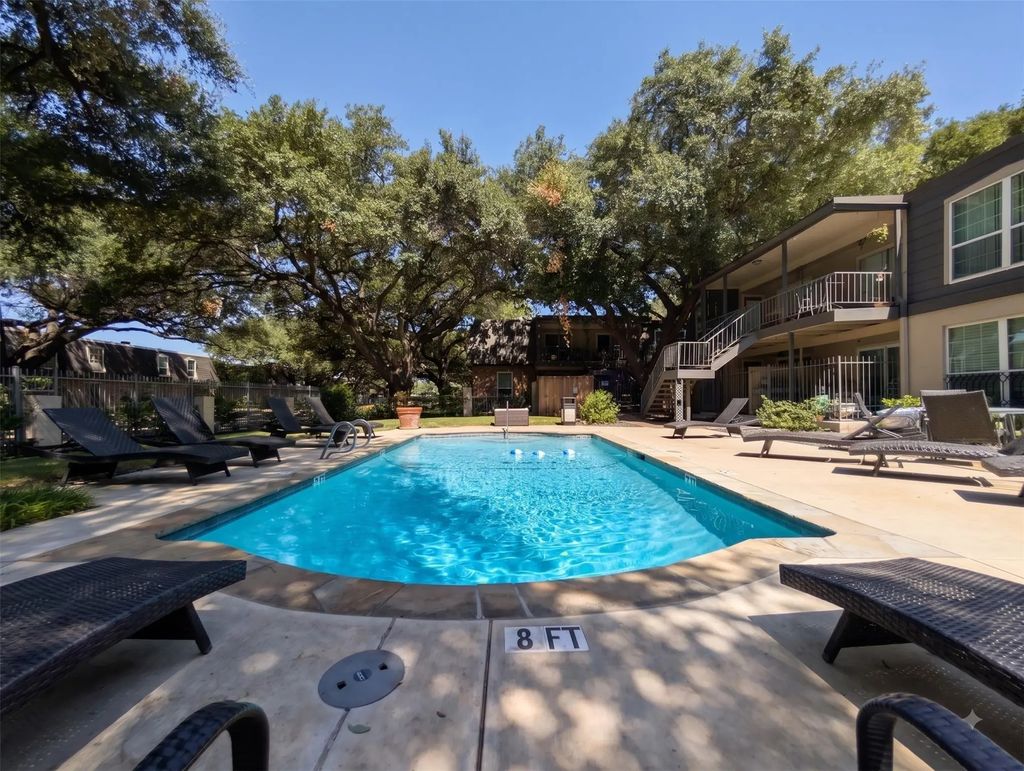 5234 Fleetwood Oaks Avenue 119, Dallas