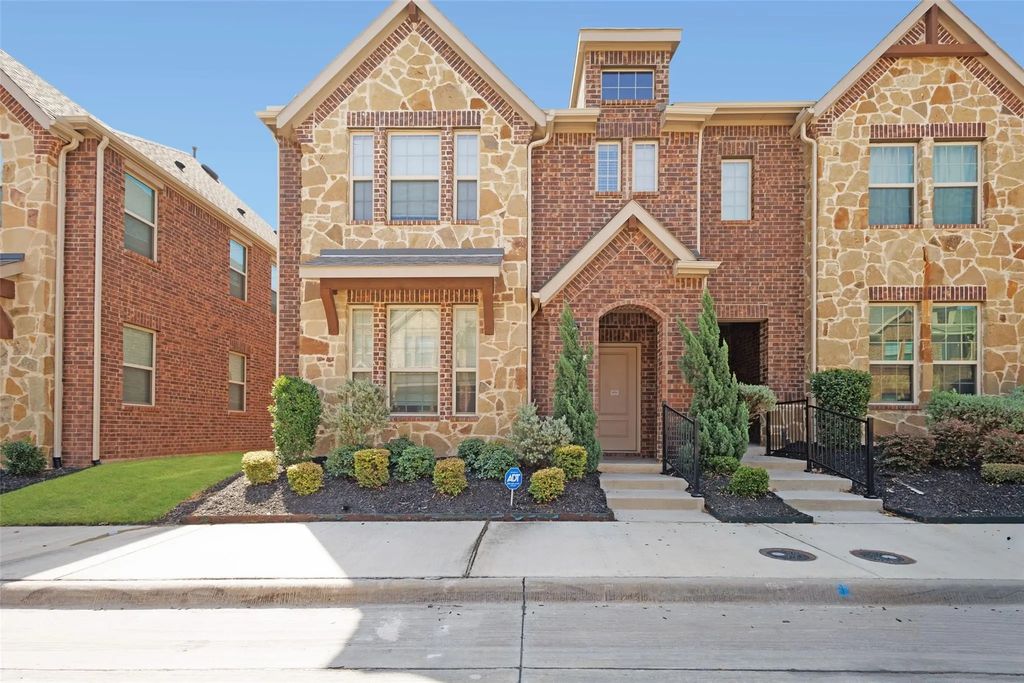 2244 Lasso Court, Mesquite