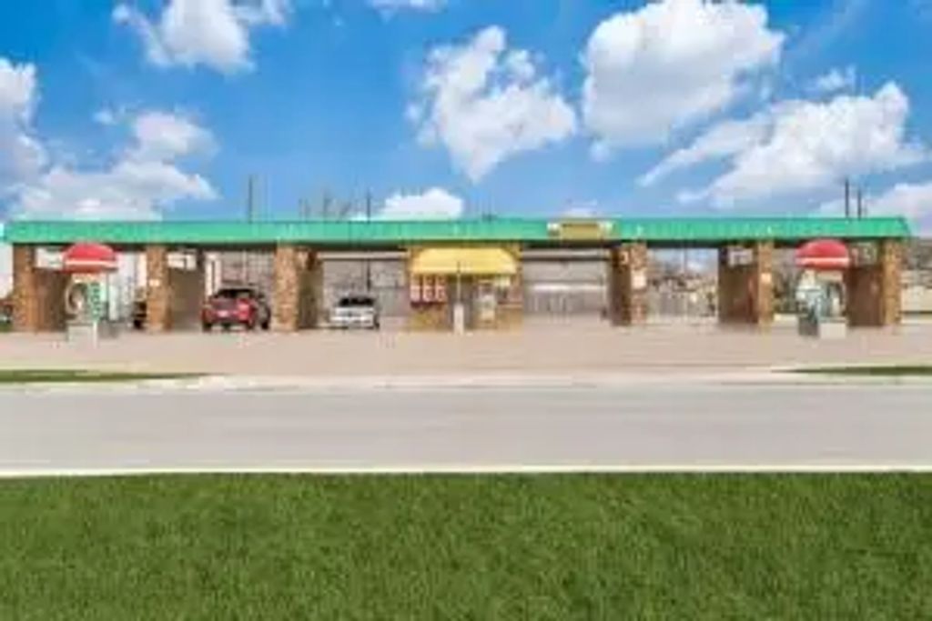 1545 Everman Parkway, Everman