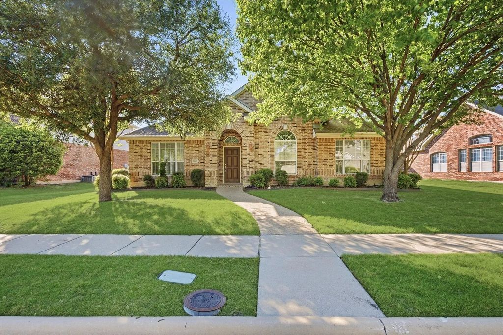 1009 Muir Woods Drive, Allen
