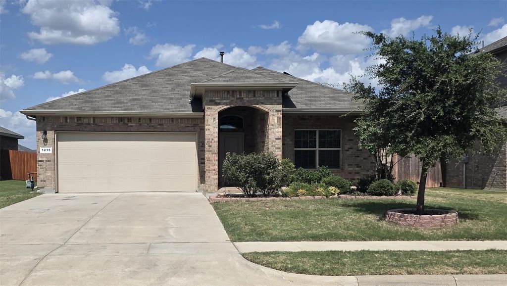 1215 Pacifica Trail, Cleburne