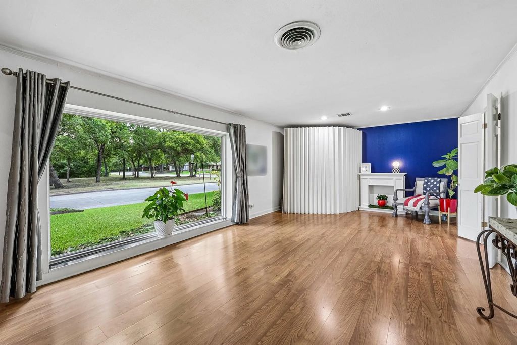 1023 Springbrook Drive, Plano