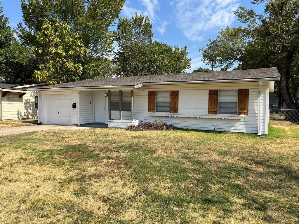 317 E Ridgewood Drive, Garland