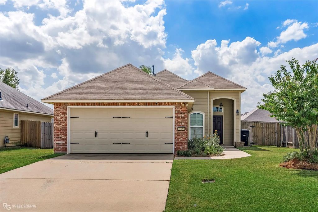 365 Avondale Lane, Bossier City