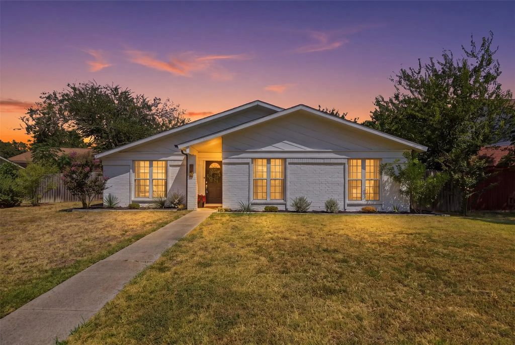 761 Mockingbird Drive, Lewisville