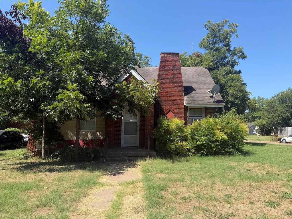 924 N 29th Street, Waco