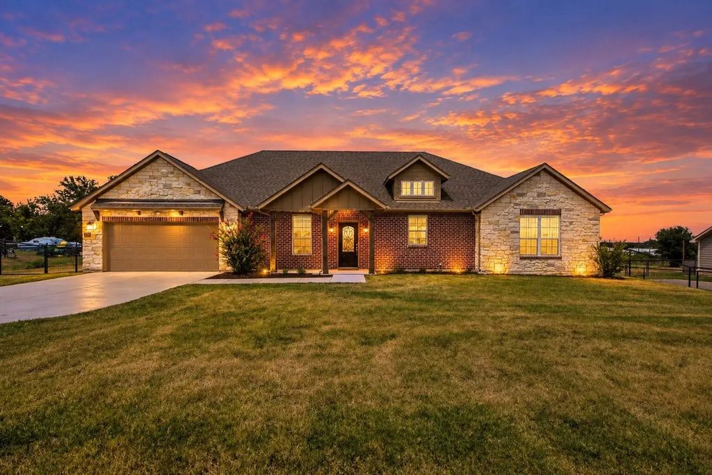 1009 Northern Oaks Court, Springtown