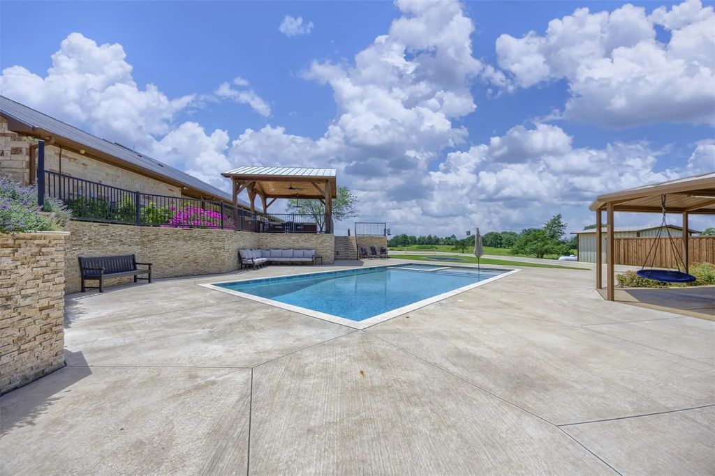 1131 Harvey Lane, Denison