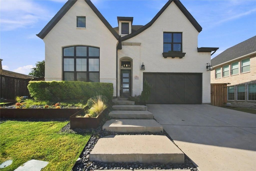 903 Leola Lane, Allen