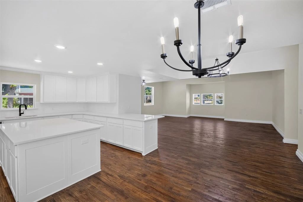 314 N Anglin Street, Cleburne