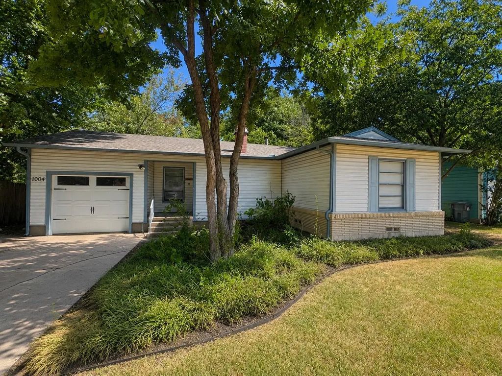 1004 Cordell Street, Denton