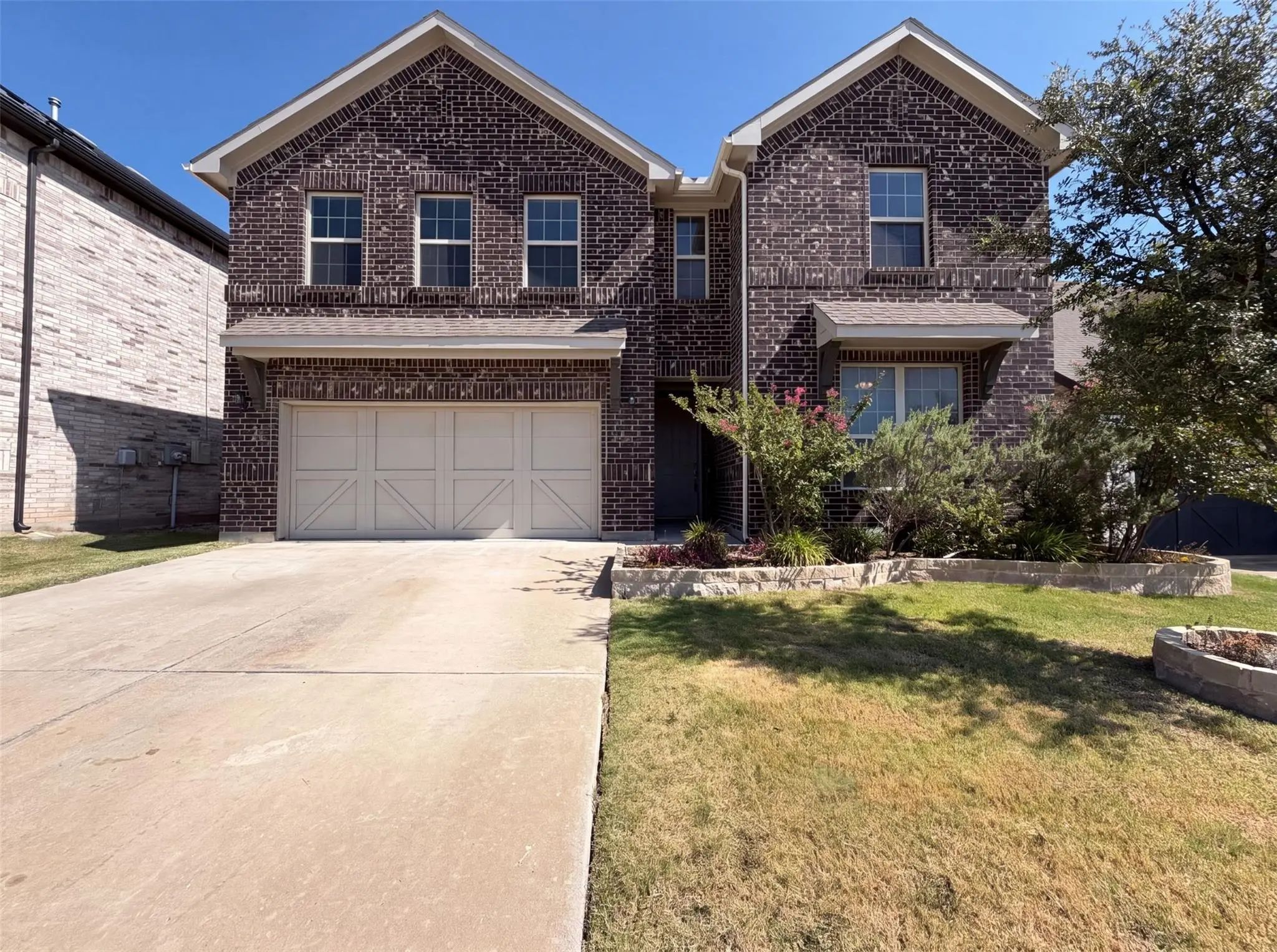 Photo of Listing #21357396