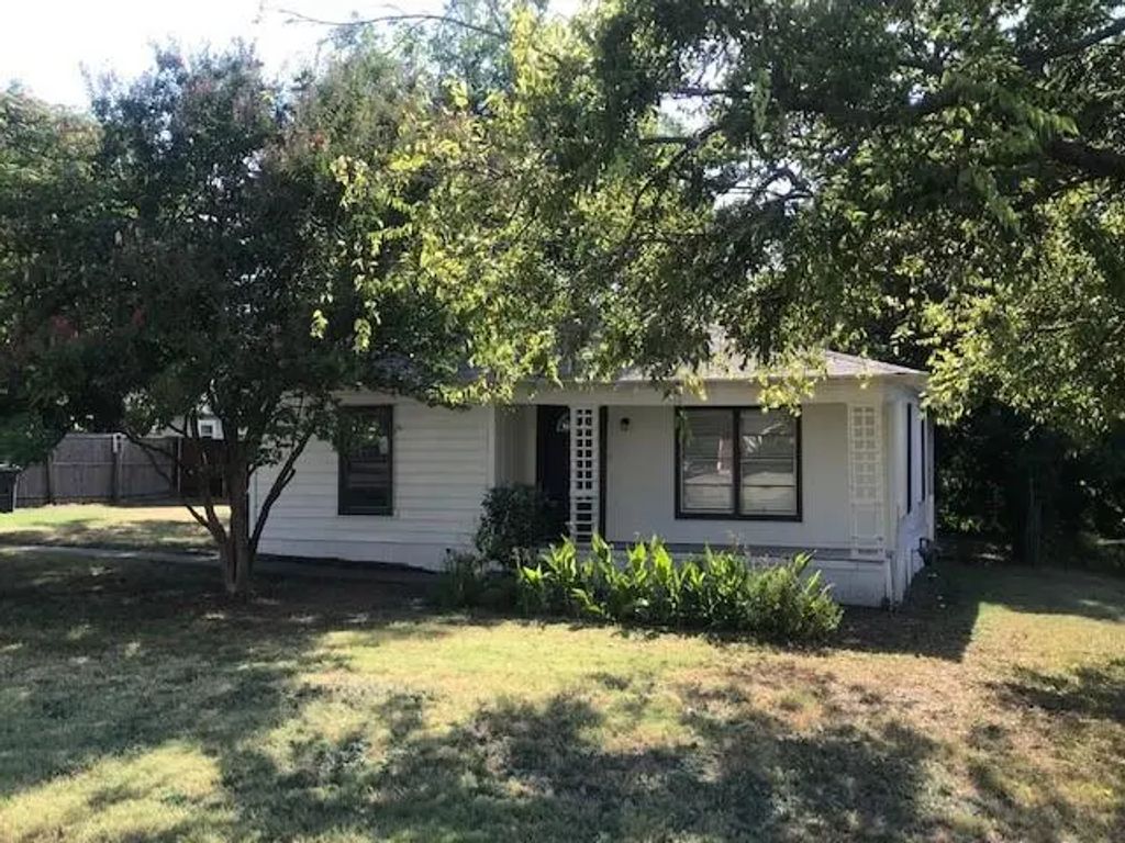 204 S Church Street, Prosper