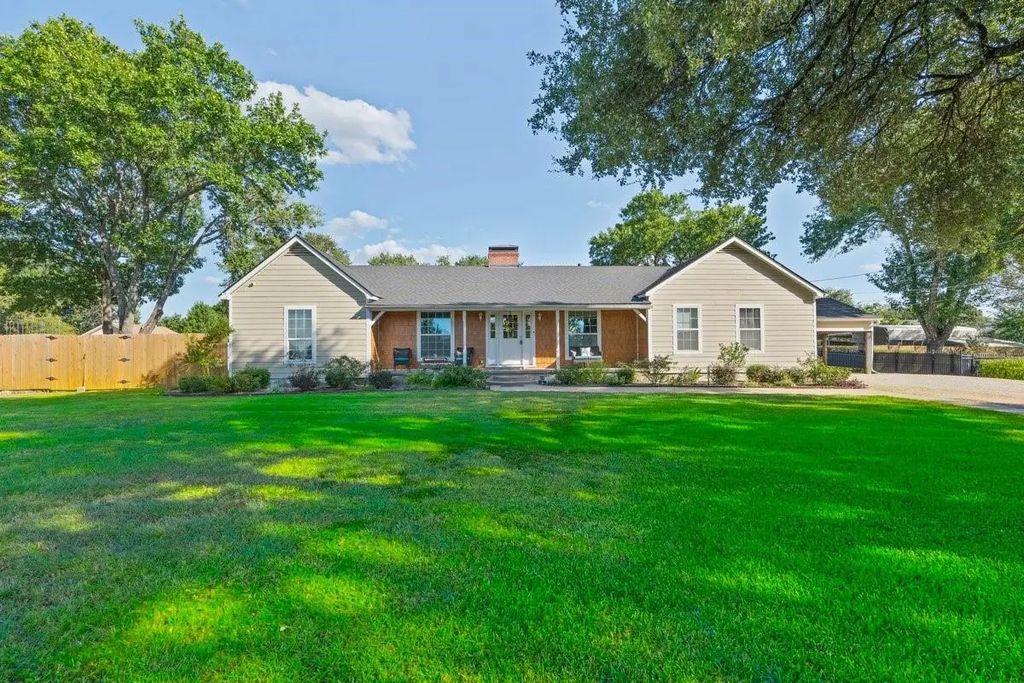 3201 W Park Row Boulevard, Corsicana