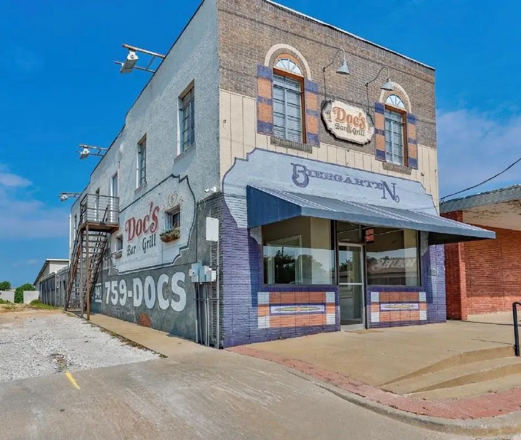 113 N Main Street, Muenster