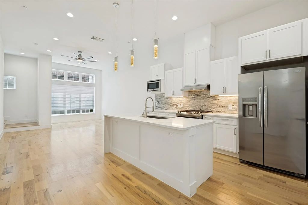 1910 Caddo Street B102, Dallas