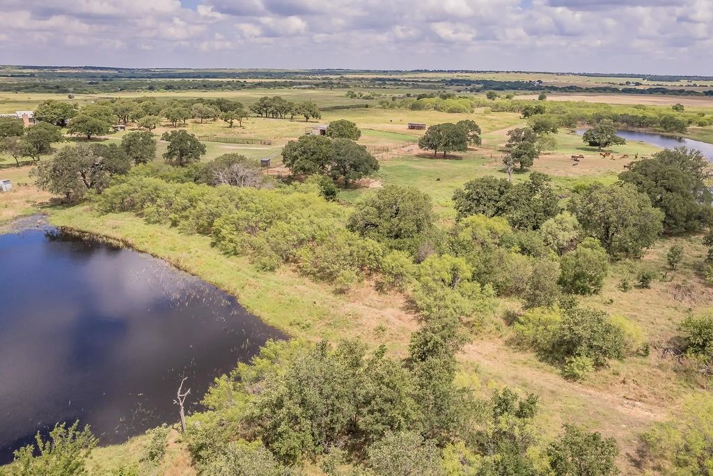 495 Lyles Road, Henrietta